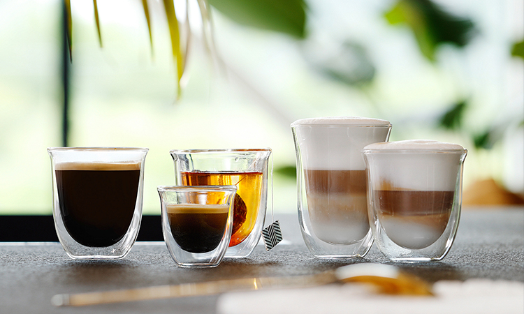 挽きたて淹れたての本格コーヒー・ミルクメニュー4種類がワンタッチ